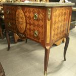 796 1568 CHEST OF DRAWERS